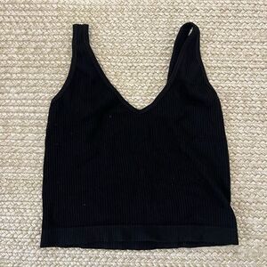 Black ribbed tank size small women’s crop
